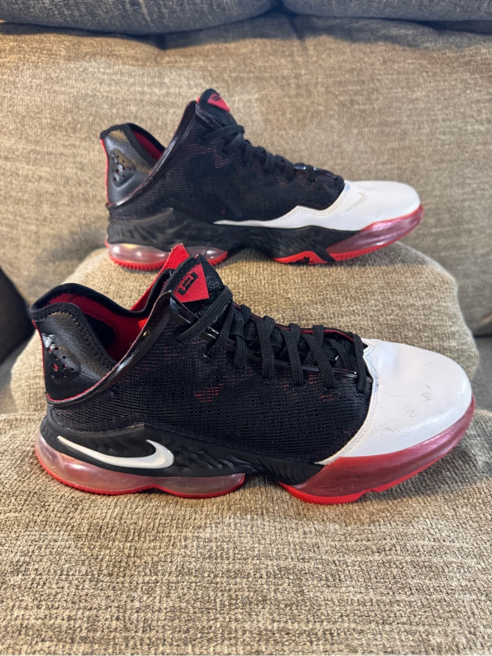 Nike LeBron 19 Low Bred Men's Shoes #DH1270-001 Size 11